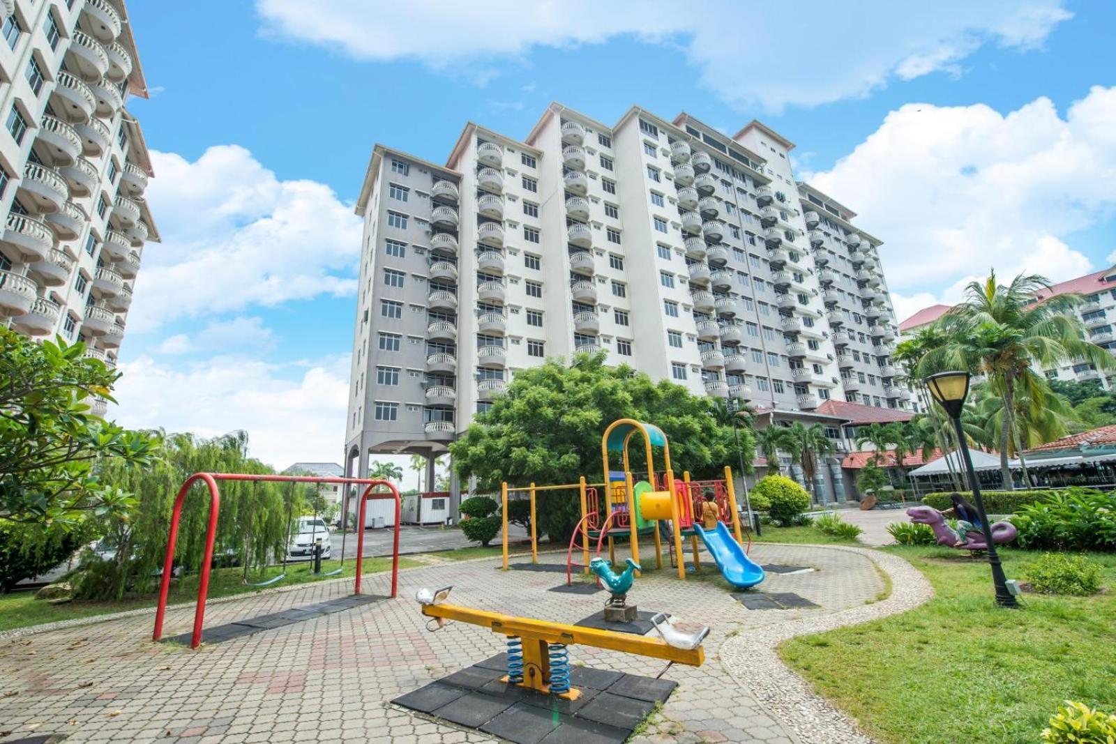 Ruiyas Sea View Condominium Portdickson Port Dickson Exterior photo